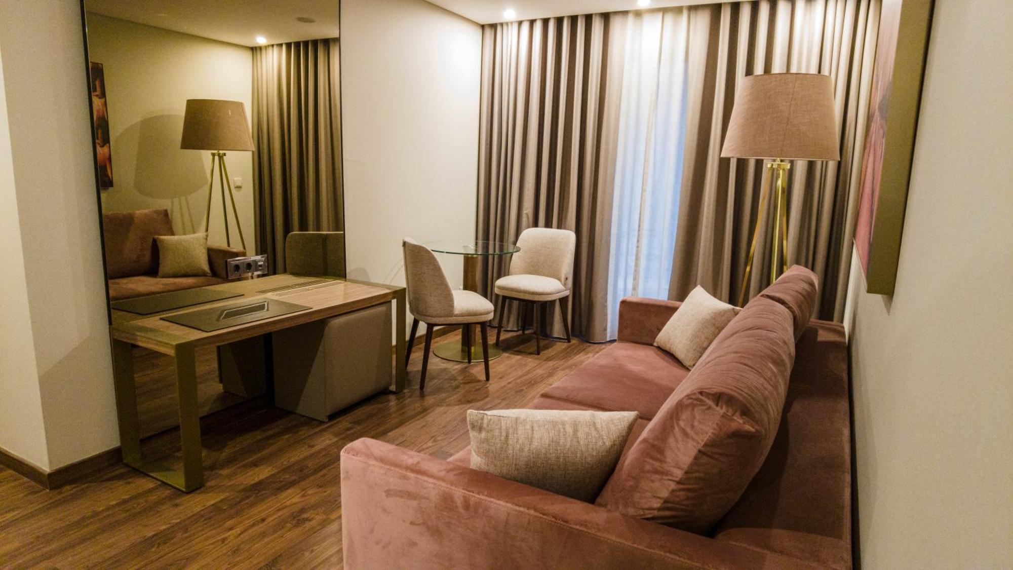Turim Oporto Hotel — Foto 1